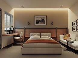 Metrolux City Contemporary Hotel
