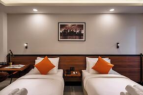 Metrolux City Contemporary Hotel