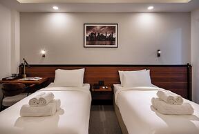 Metrolux City Contemporary Hotel