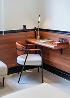 Metrolux City Contemporary Hotel