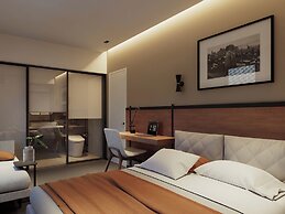 Metrolux City Contemporary Hotel