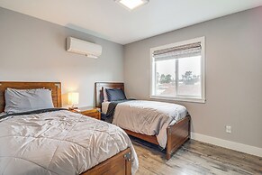 1 Mi to Oregon Dunes: Quiet Getaway w/ Deck