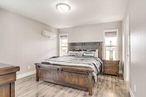 1 Mi to Oregon Dunes: Quiet Getaway w/ Deck