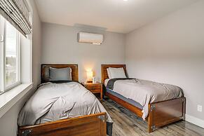 1 Mi to Oregon Dunes: Quiet Getaway w/ Deck