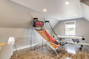 1 Mi to Oregon Dunes: Quiet Getaway w/ Deck