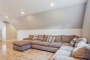 1 Mi to Oregon Dunes: Quiet Getaway w/ Deck