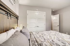 1 Mi to Oregon Dunes: Quiet Getaway w/ Deck