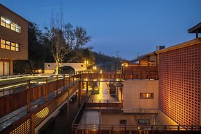 Hegu Mountain Retreat