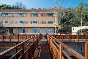 Hegu Mountain Retreat