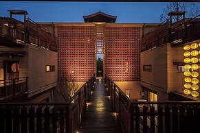 Hegu Mountain Retreat