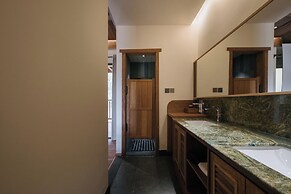 Hegu Mountain Retreat