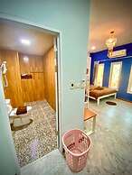 Trang Oasis Waterpark Hotel