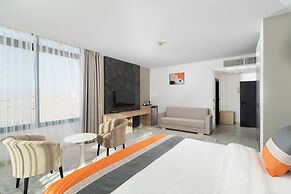 Diamond Palm Hotel & Resort