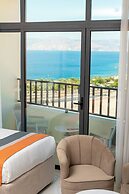 Diamond Palm Hotel & Resort