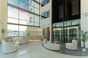 Diamond Palm Hotel & Resort