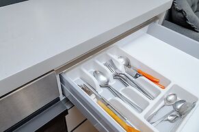 lUX Residence on High Floor 03