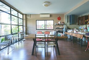 V Tharm Hotel