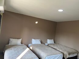 V Tharm Hotel