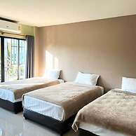 V Tharm Hotel