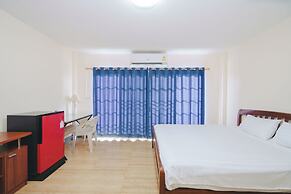 V Tharm Hotel