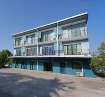 V Tharm Hotel