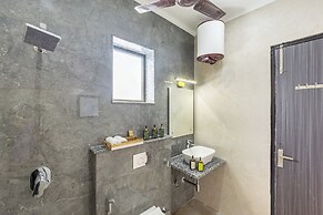 ELIVAAS 5 BHK With Pvt Pool - Zenora