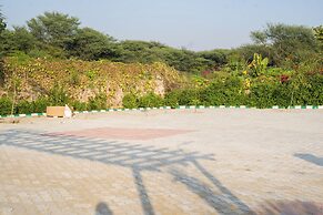 ELIVAAS 5 BHK With Pvt Pool - Zenora