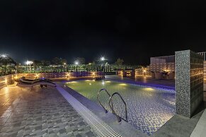 ELIVAAS 5 BHK With Pvt Pool - Zenora