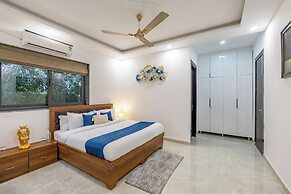 ELIVAAS 5 BHK With Pvt Pool - Zenora