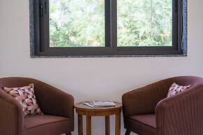 ELIVAAS 5 BHK With Pvt Pool - Zenora