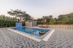 ELIVAAS 5 BHK With Pvt Pool - Zenora