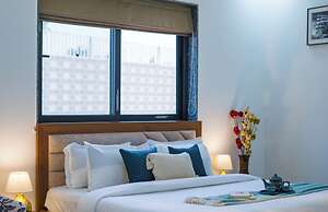 ELIVAAS 5 BHK With Pvt Pool - Zenora