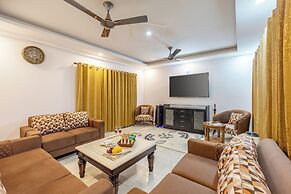 ELIVAAS 5 BHK With Pvt Pool - Zenora