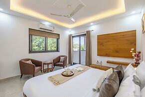 ELIVAAS 5 BHK With Pvt Pool - Zenora