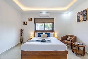 ELIVAAS 5 BHK With Pvt Pool - Zenora