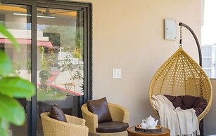 ELIVAAS 5 BHK With Pvt Pool - Zenora