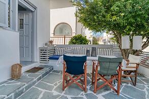 Family House Close to the sea