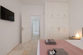 Fairytale House Seaview and Sunset -island Living-