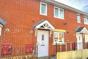 Quiet 2bedroom Home-garden-parking-family Friendly