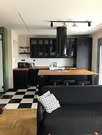 Luxurious Apartment With big Balcony Best Location