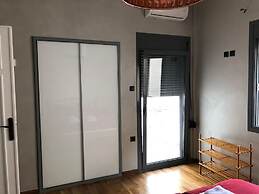 Luxurious Apartment With big Balcony Best Location