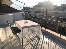 Luxurious Apartment With big Balcony Best Location