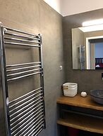 Luxurious Apartment With big Balcony Best Location