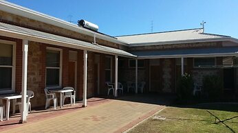 Sonbern Lodge Motel