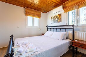 Seaview Nature Retreat - Filiatra s Cozy Hideaway