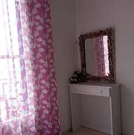 Alonnisos Beachfront Getaway - Cozy Summer Gem