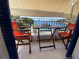 Alonnisos Beachfront Getaway - Cozy Summer Gem