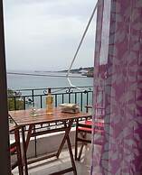 Alonnisos Beachfront Getaway - Cozy Summer Gem