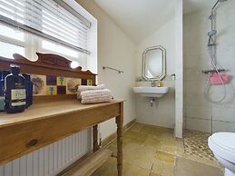 Country House-14guests-parking-hottub-amazingviews