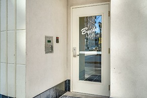 Downtown Louisville Escape: Perfect for Events!